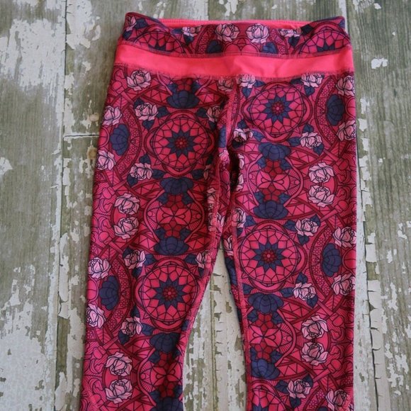 LULULEMON Run Inspire Crop II Full-On Luxtreme 8 - Picture 2 of 7